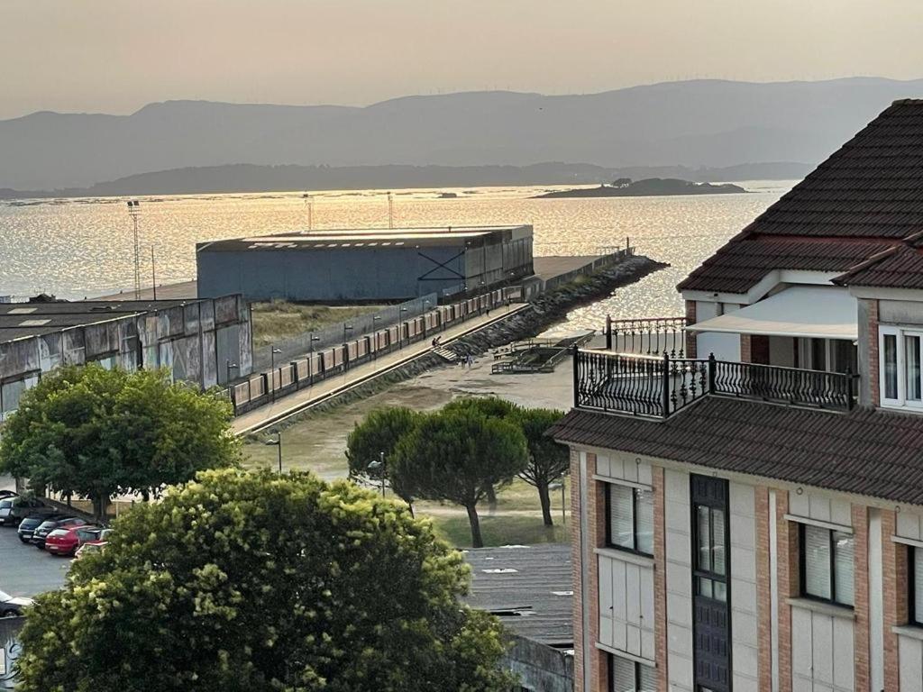 Apartamentos Mar De La Concha Vilagarcia de Arousa Bagian luar foto